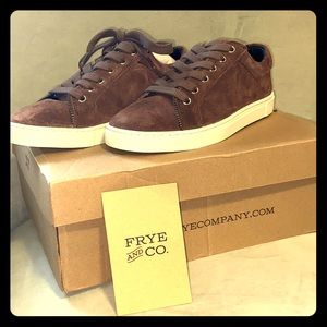 NIB Sindy Moto slow Frye shoe